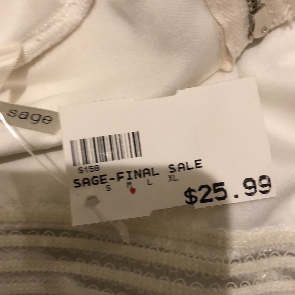 Women’s Sage skirt size medium - Picture 3 of 3